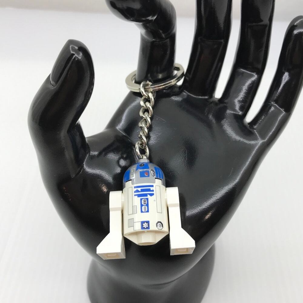 Retro Lego Star Wars R2-D2 The Force Awakens Minifigure Collectible Keychain